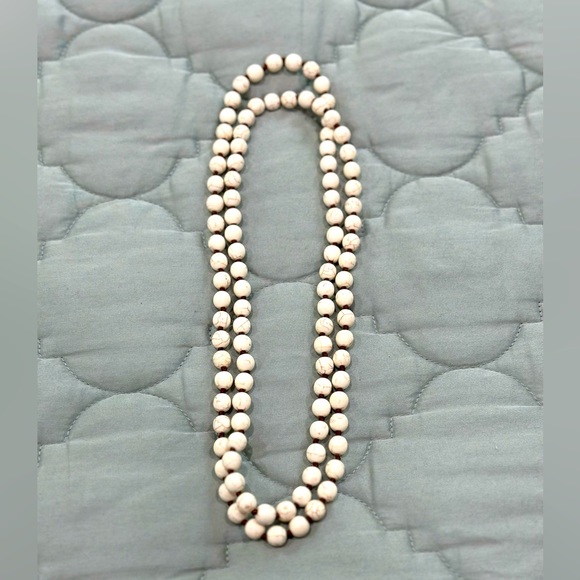 Howlite beads - Picture 1 of 1